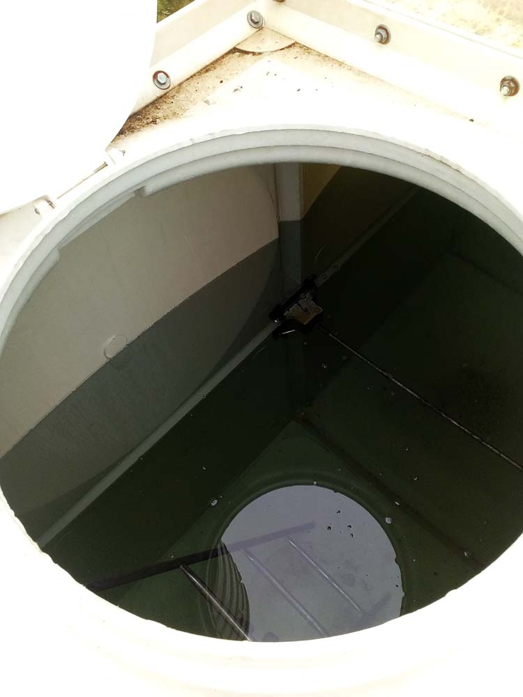 成都华阳恺信置业36立方玻璃钢消防水箱工程现场