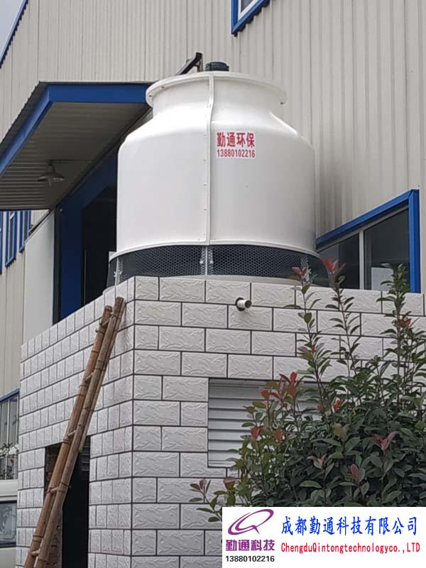 四川广汉GL-40T<a href=http://www.xllqt.com/ target='_blank'>冷却塔</a>水循环系统安装现场;使用单位：铝方通