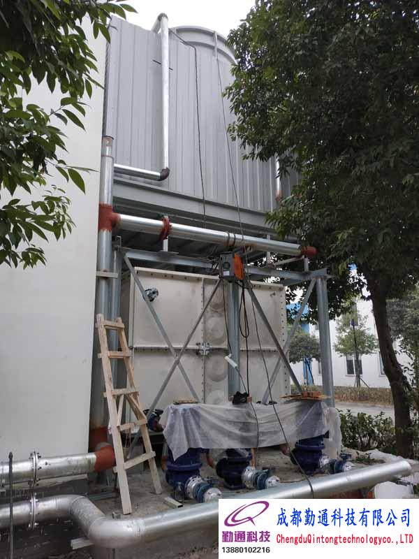 成都双流24立方玻璃钢水箱冷却塔循环系统管道安装现场