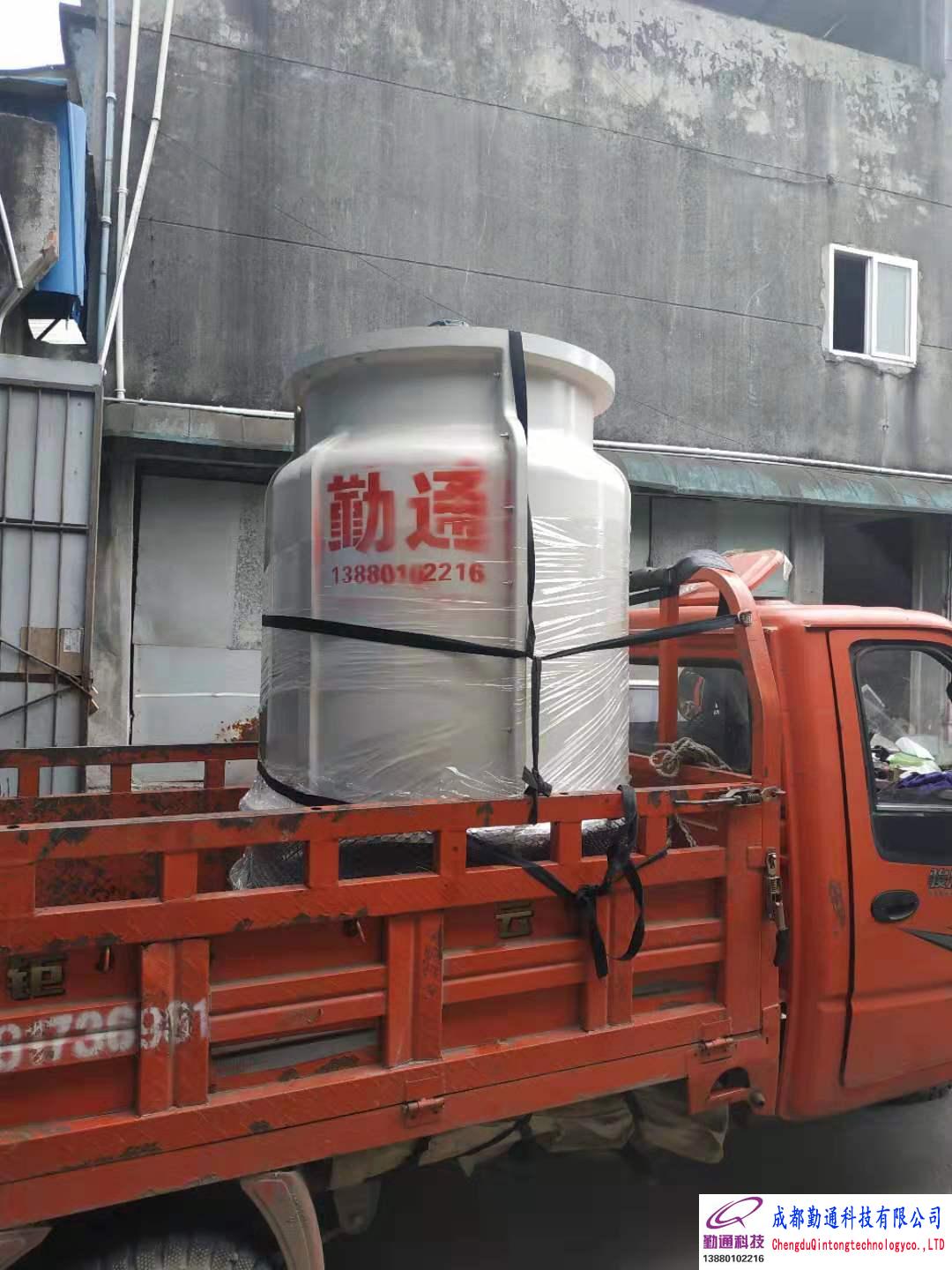 成都郫县20T冷却塔整塔发货