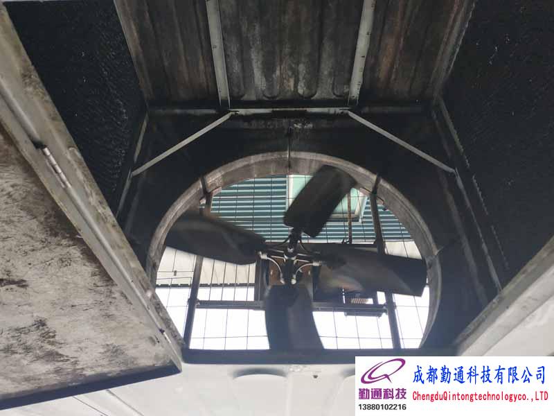 成都新都横流塔冷却塔风机减速器更换现场