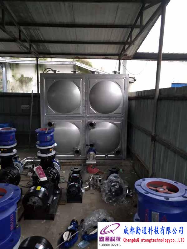 邛崃市8立方不锈钢水箱安装现场