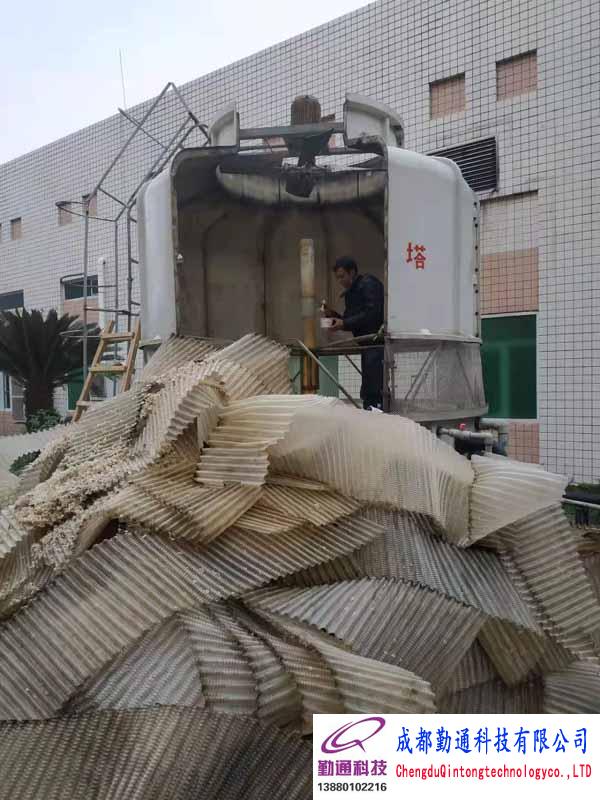 成都简阳圆形冷却塔维修现场-填料更换，中心管维修
